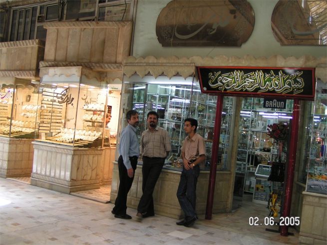 ewellers and bazar- Yazd by Husein Hemmati June 2nd 2006